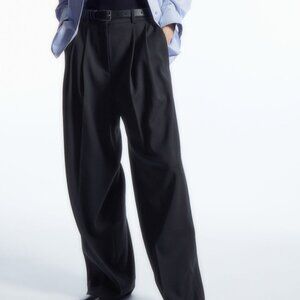 COS RELAXED TAILORED WOOL WIDE-LEG TROUSERS – SIZE 38 (US SMALL / MEDIUM) NAVY